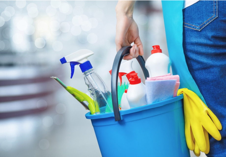 Streamline Your Year-End Cleaning With This Checklist
